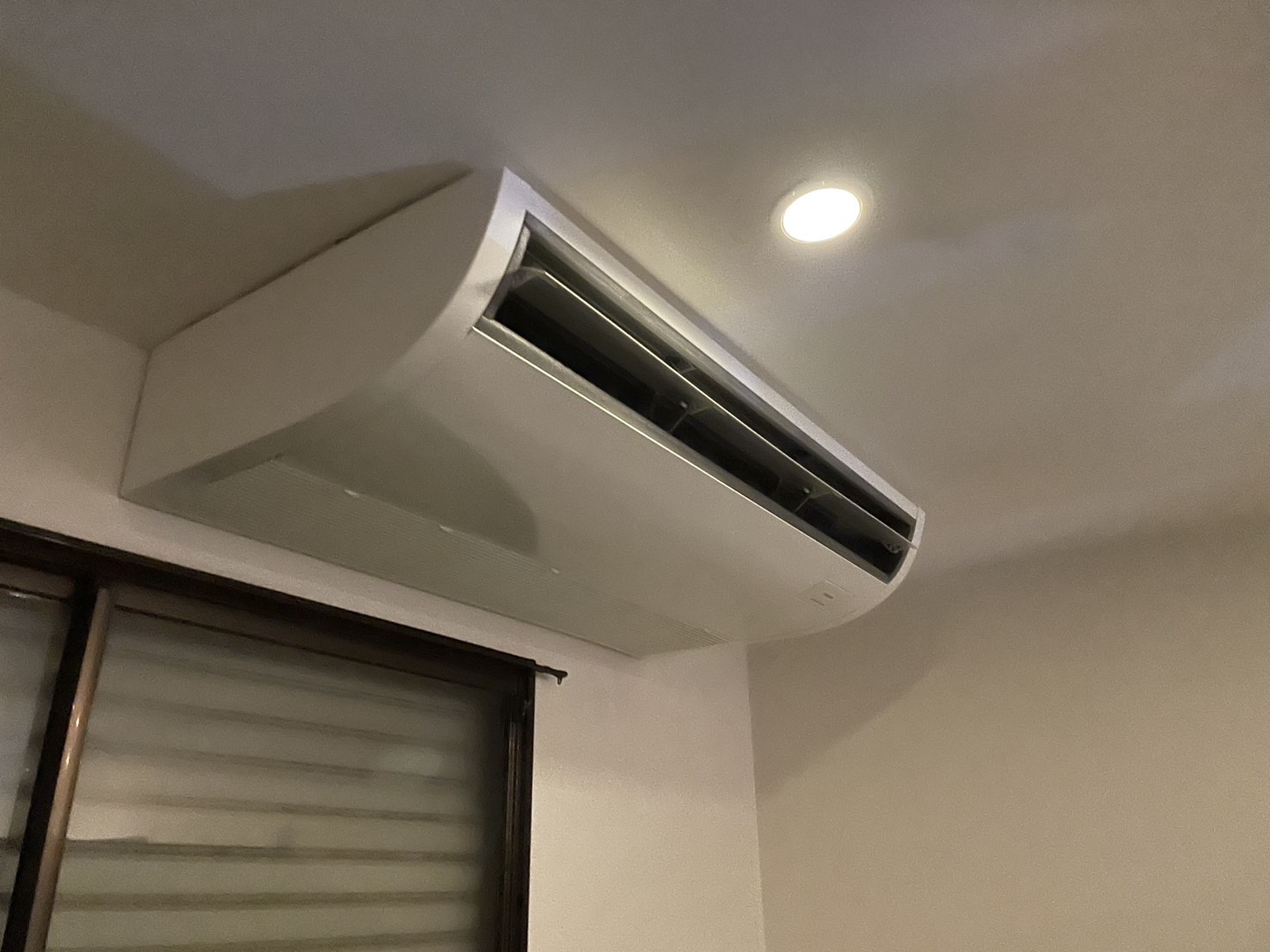 業務用エアコン取り付け